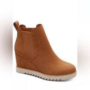 TOMS Women's Maddie Water-Resistant Wedge Lug Sole Booties‎ Size 8.5